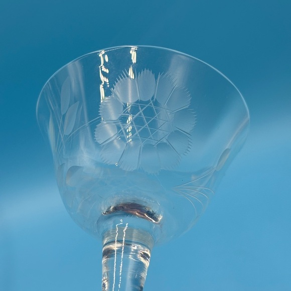 7 Libby Windswept Pattern Etched Liqueur Glasses. - Picture 11 of 12